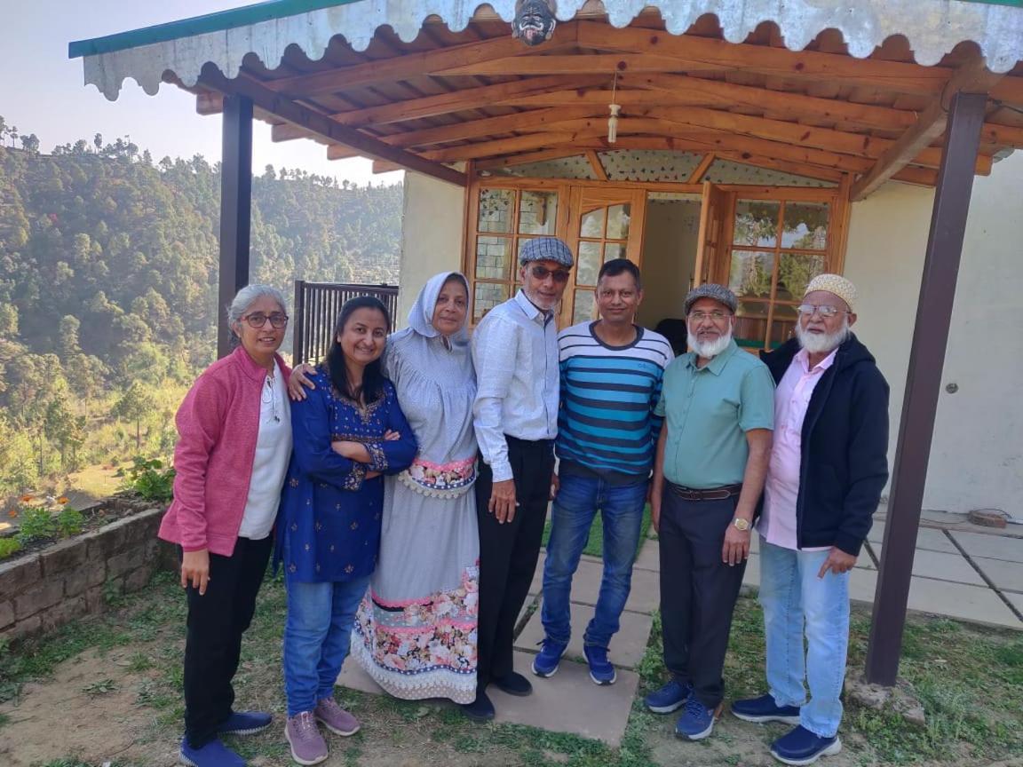 Elphinstone Inn Almora Exterior foto