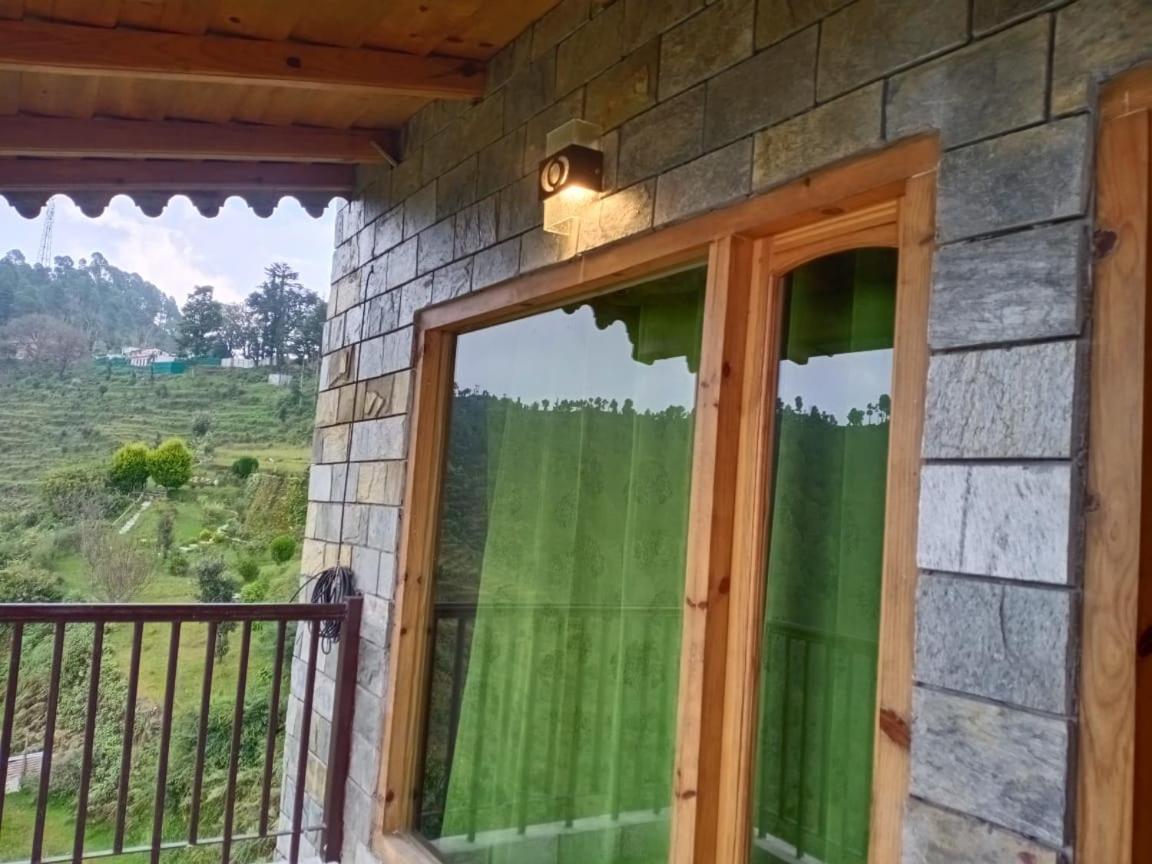 Elphinstone Inn Almora Exterior foto
