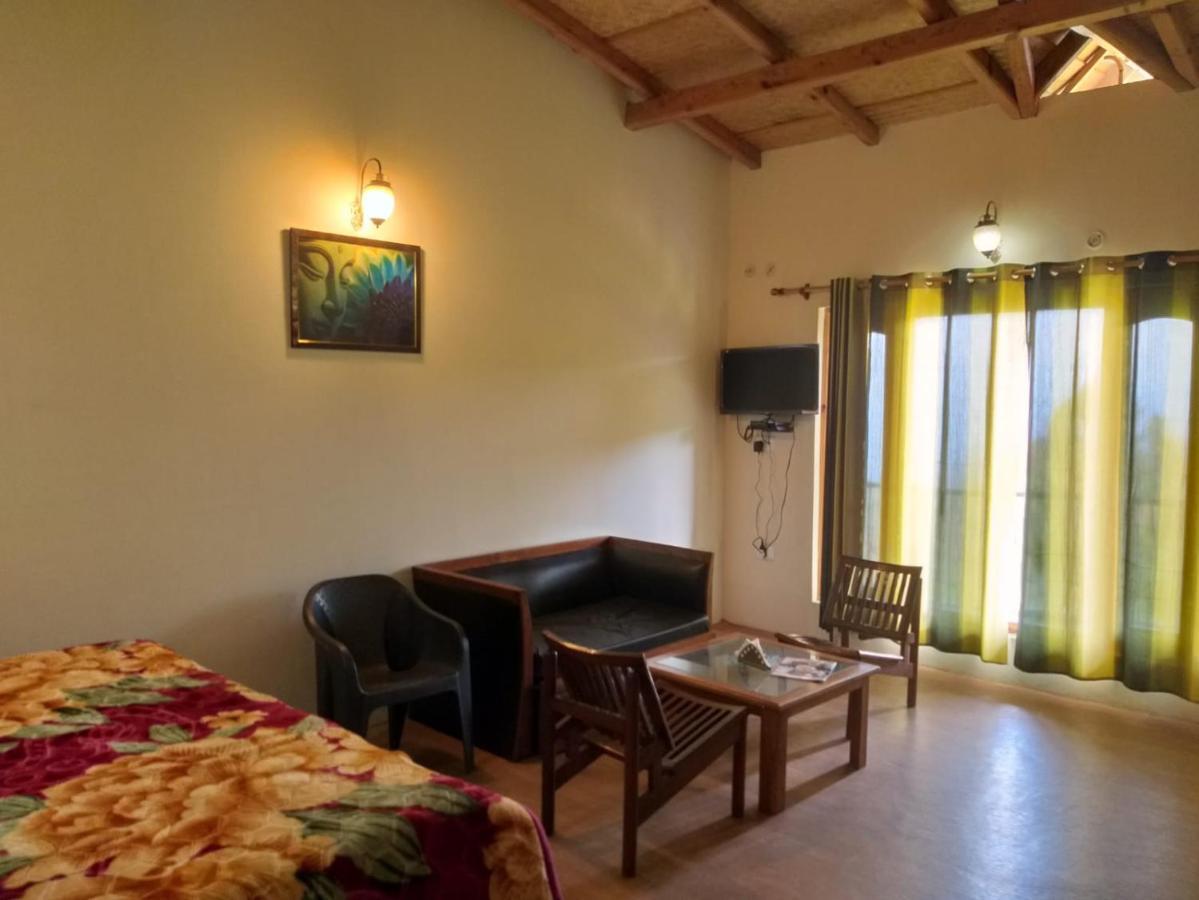 Elphinstone Inn Almora Exterior foto