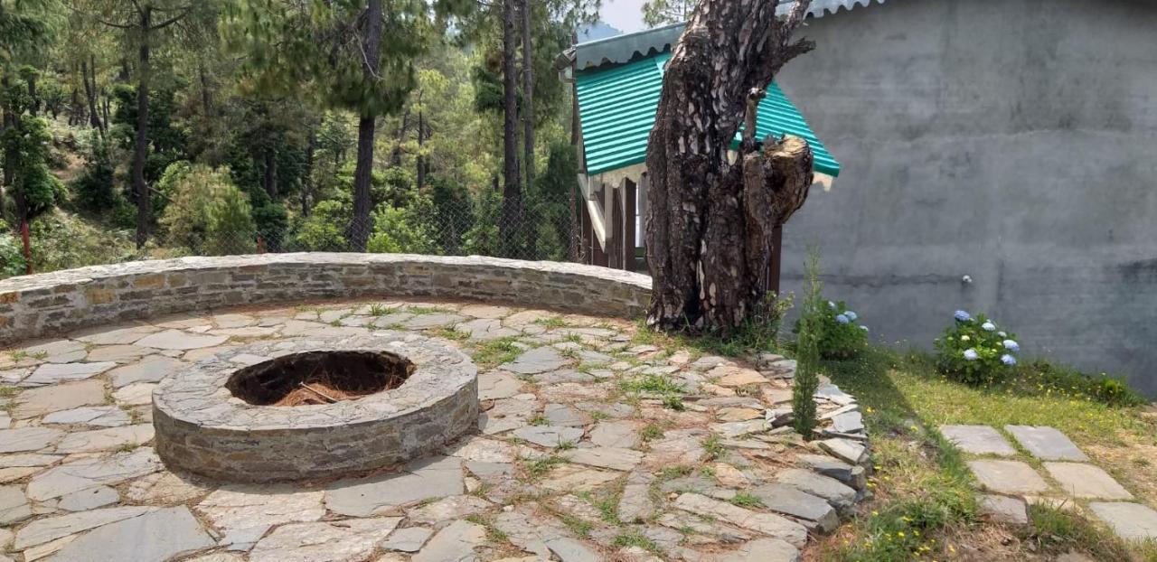 Elphinstone Inn Almora Exterior foto