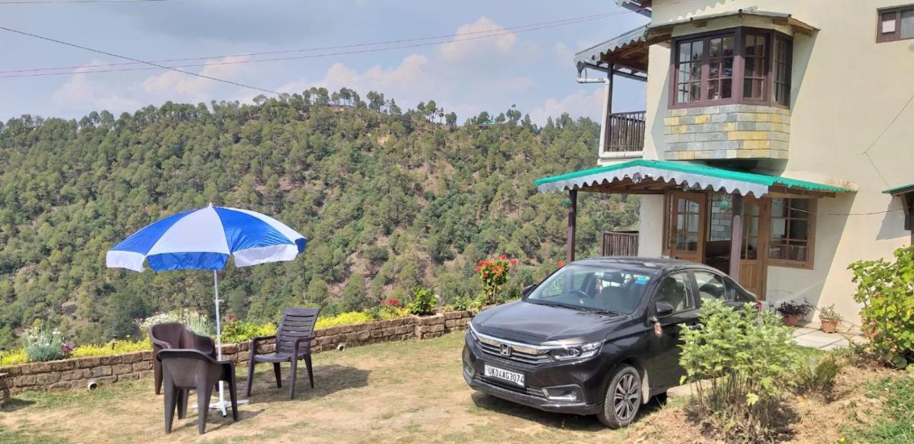 Elphinstone Inn Almora Exterior foto