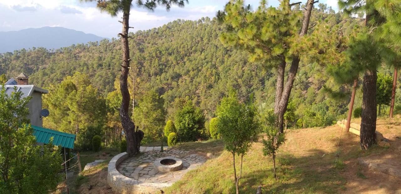 Elphinstone Inn Almora Exterior foto