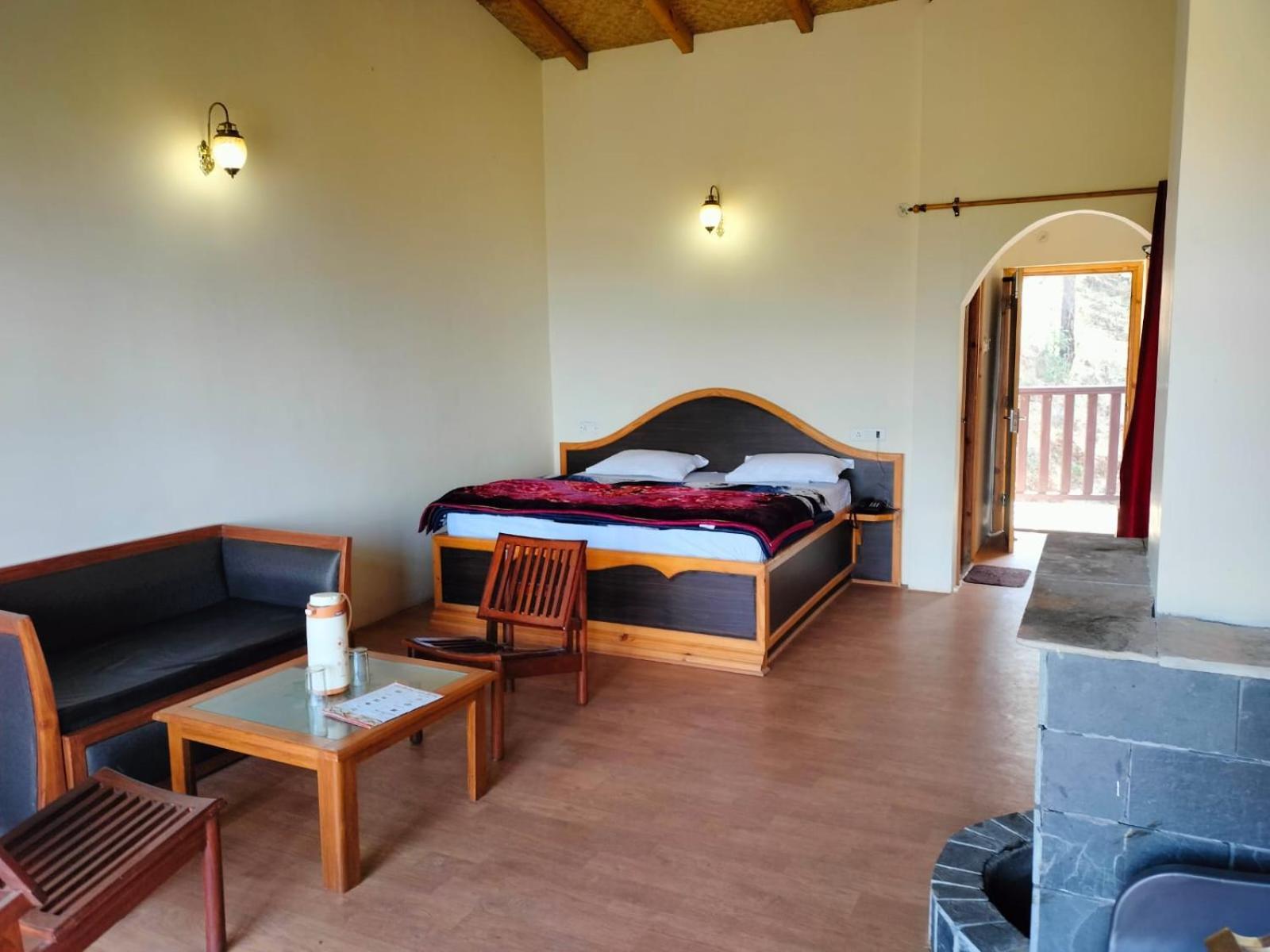 Elphinstone Inn Almora Exterior foto