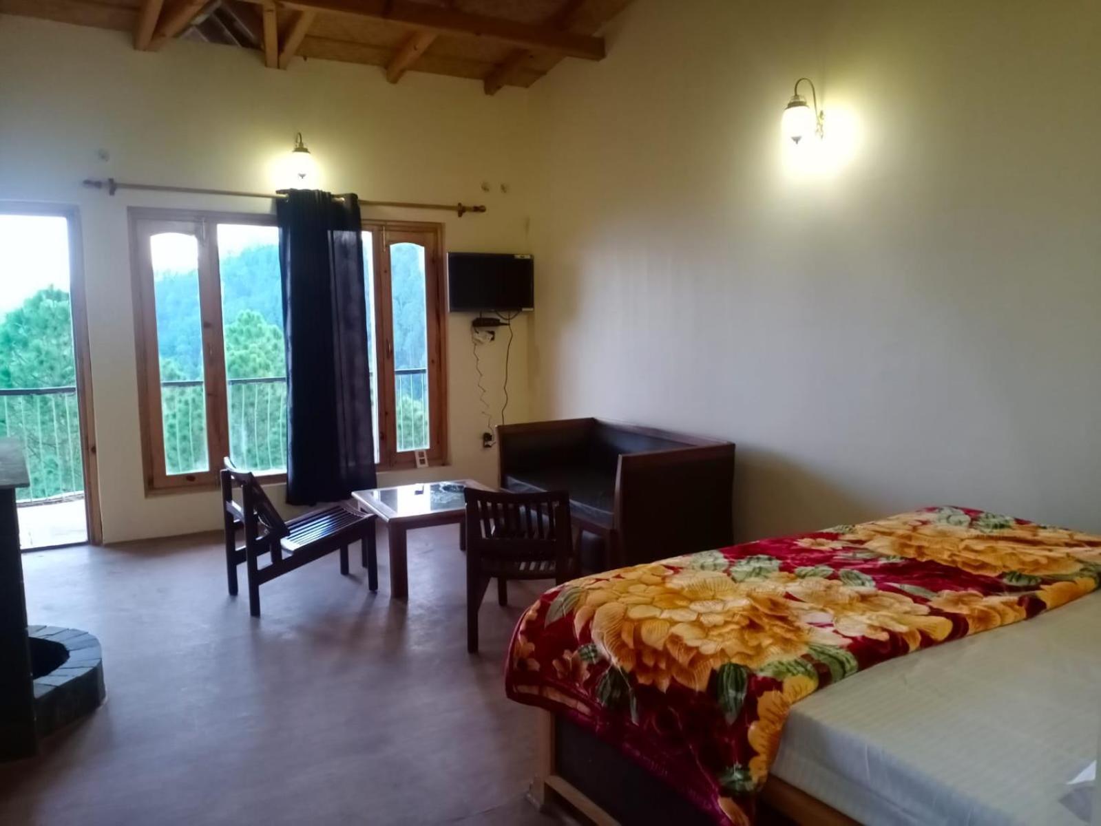 Elphinstone Inn Almora Exterior foto